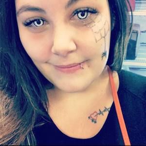 Meet your Posher, Karine